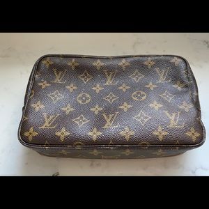 Louis Vuitton Trousse Toilette 28 Cosmetic Case